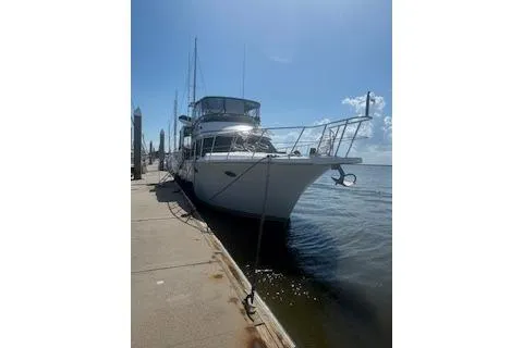 Slide: The Image of 1990 Californian 45 Motor Yacht docked on a sunny day. - 17