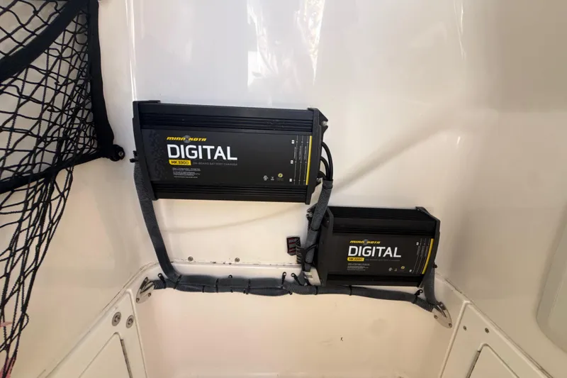 Slide: The Image of Blue Wave 2800 Pure Hybrid 2019 - 41