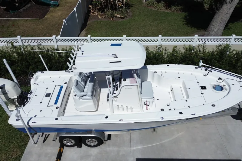 Slide: The Image of Blue Wave 2800 Pure Hybrid 2019 - 1
