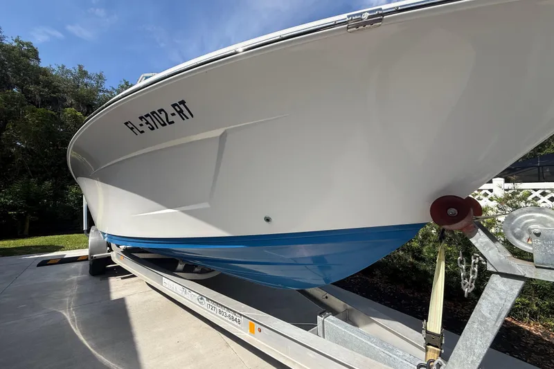 Slide: The Image of Blue Wave 2800 Pure Hybrid 2019 - 8