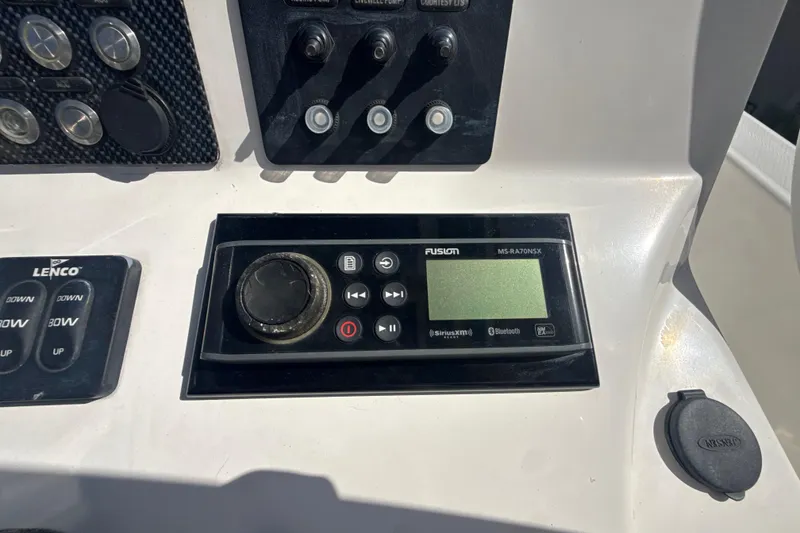 Slide: The Image of Blue Wave 2800 Pure Hybrid 2019 - 32
