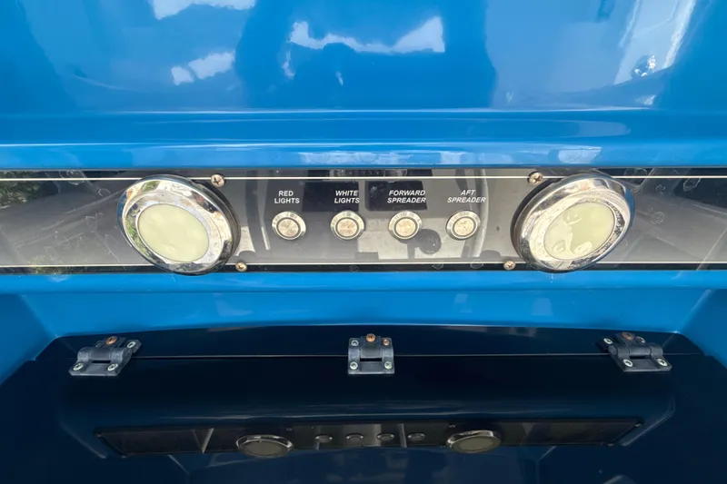 Slide: The Image of Blue Wave 2800 Pure Hybrid 2019 - 36