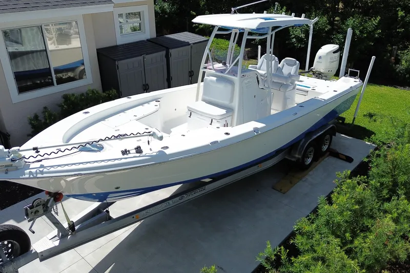 Slide: The Image of Blue Wave 2800 Pure Hybrid 2019 - 6