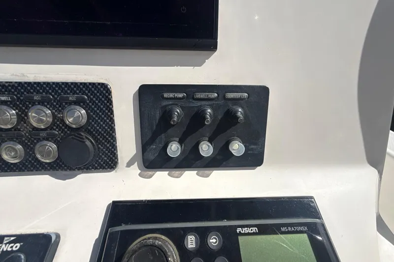 Slide: The Image of Blue Wave 2800 Pure Hybrid 2019 - 31