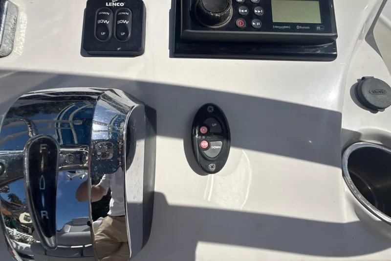 Slide: The Image of Blue Wave 2800 Pure Hybrid 2019 - 33