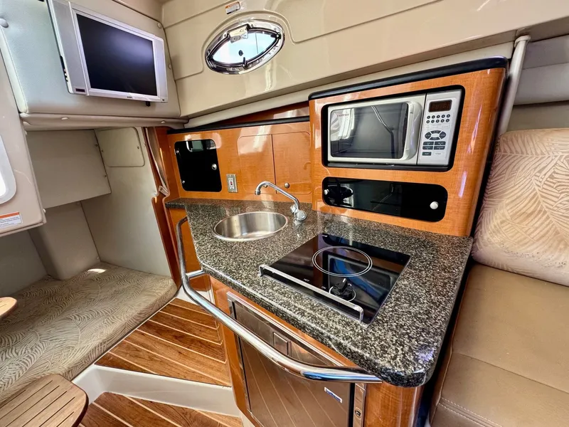 Slide: The Image of Robalo R305 Walkaround 2007 - 14