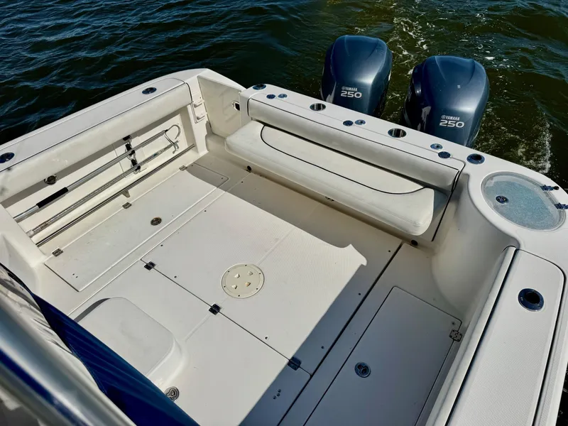 Slide: The Image of Robalo R305 Walkaround 2007 - 16