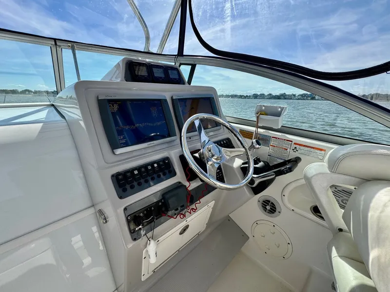 Slide: The Image of Robalo R305 Walkaround 2007 - 5