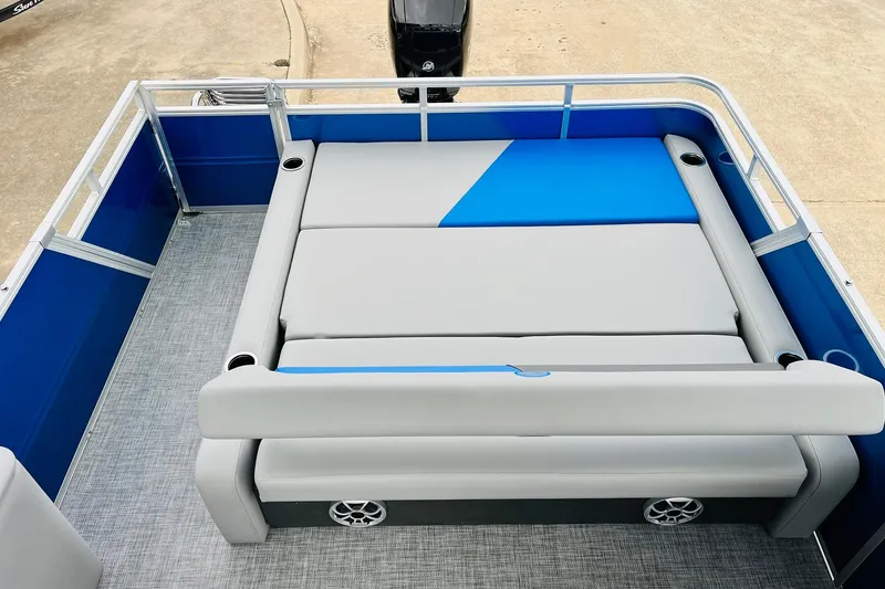 Slide: The Image of 2026 Sun Tracker Party Barge 22 RF DLX with spacious seating and modern design. - 39