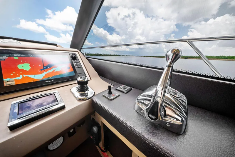 Slide: The Image of Prestige 560 2017 - 51