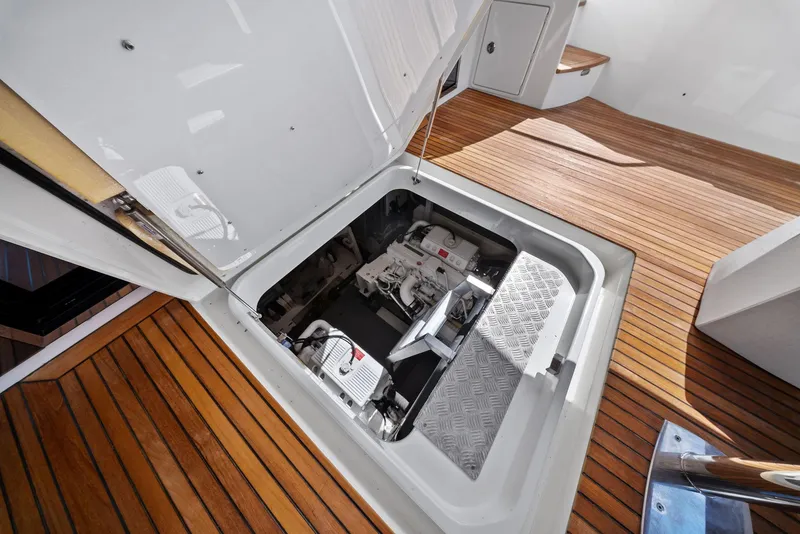 Slide: The Image of Prestige 560 2017 - 83