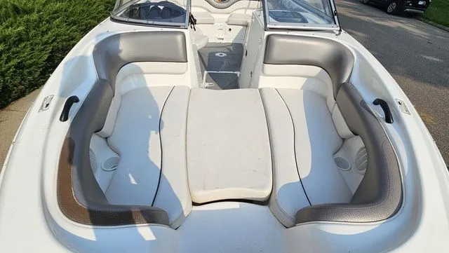 Slide: The Image of Yamaha SX210 2011 - 11