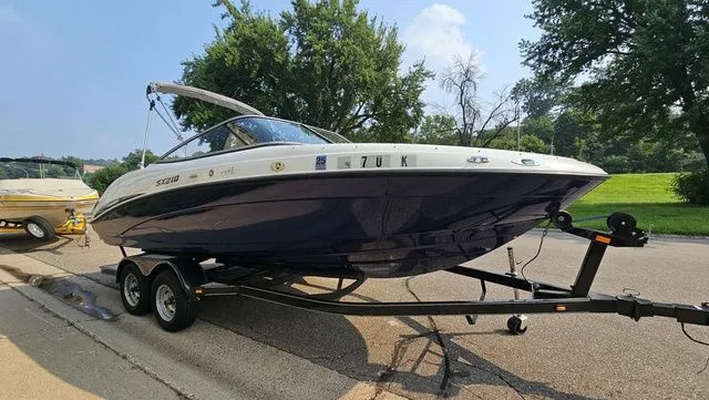 Slide: The Image of Yamaha SX210 2011 - 3