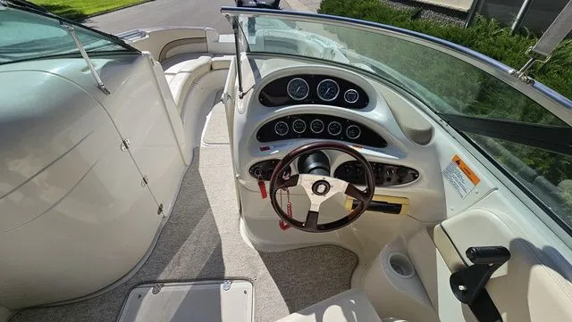 Slide: The Image of Chris-Craft 262 2000 - 11