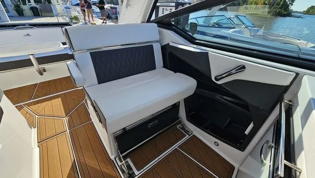 Slide: The Image of Monterey 378SS Super Sport 2022 - 13