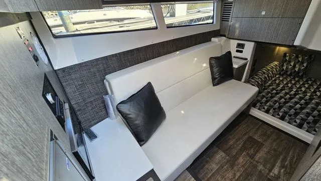 Slide: The Image of Monterey 378SS Super Sport 2022 - 24