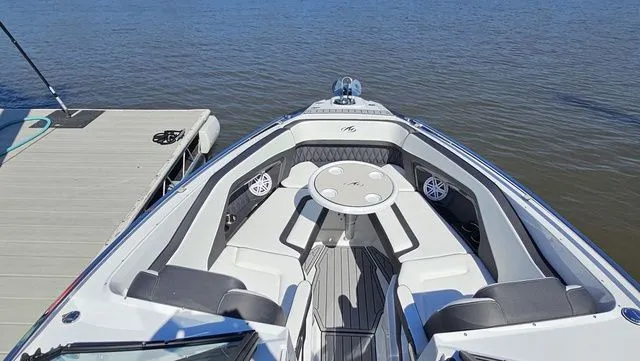 Slide: The Image of Monterey 305 Super Sport 2019 - 27