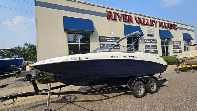 Slide: The Image of Yamaha SX210 2011 - 1