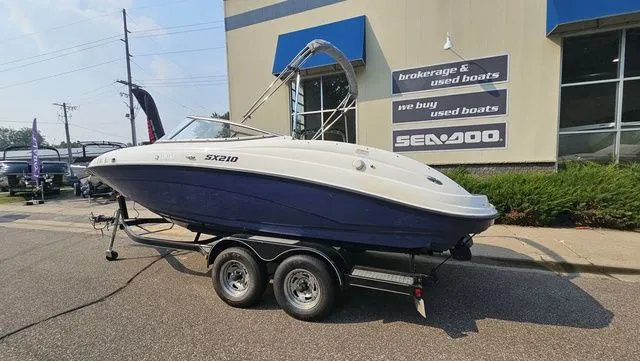 Slide: The Image of Yamaha SX210 2011 - 2