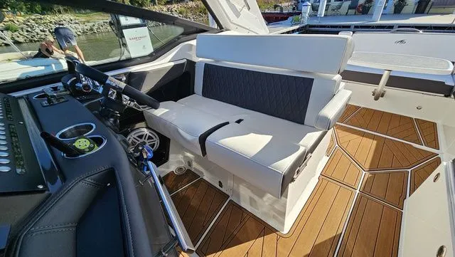 Slide: The Image of Monterey 378SS Super Sport 2022 - 14