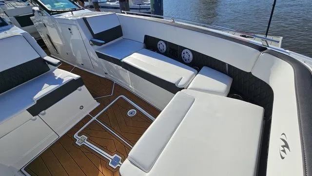 Slide: The Image of Monterey 378SS Super Sport 2022 - 21