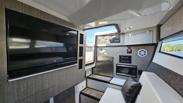 Slide: The Image of Monterey 378SS Super Sport 2022 - 26