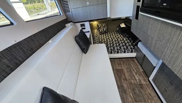 Slide: The Image of Monterey 378 Super Sport 2022 - 25