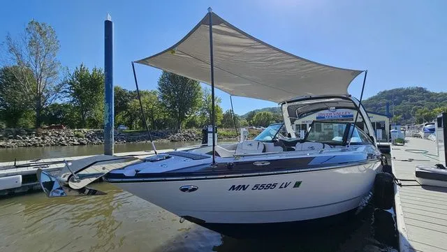 Slide: The Image of Monterey 305 Super Sport 2019 - 31