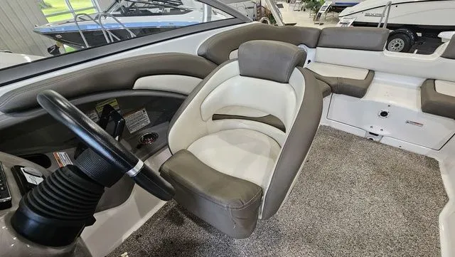 Slide: The Image of Yamaha 242 Limited S 2011 - 10