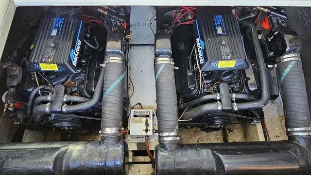 Slide: The Image of Cruisers 3775 Esprit 1995 - 30