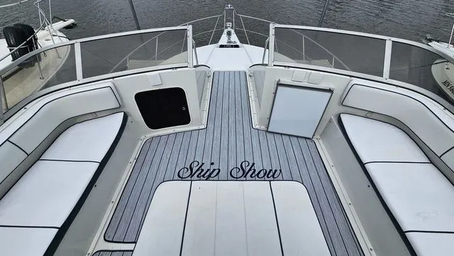 Slide: The Image of Carver Yachts 3467 Santego 1990 - 10
