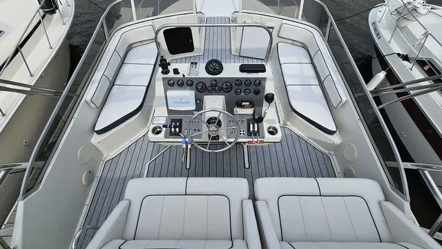 Slide: The Image of Carver Yachts 3467 Santego 1990 - 9