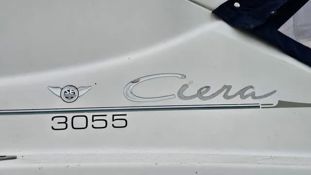 Slide: The Image of Bayliner 3055 Ciera 1999 - 19