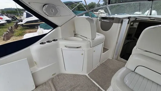 Slide: The Image of Bayliner 3055 Ciera 1999 - 6