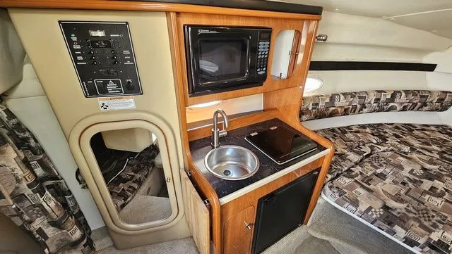 Slide: The Image of Rinker Fiesta Vee 270 2004 - 21