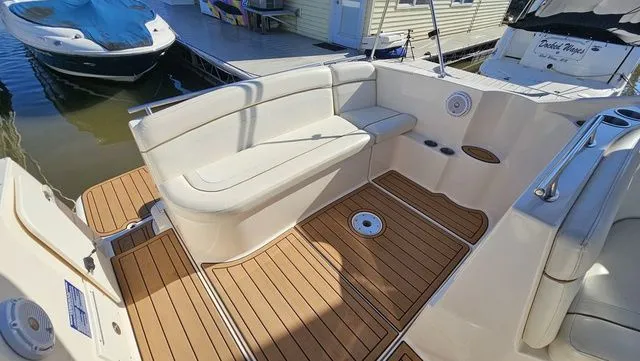 Slide: The Image of Rinker Fiesta Vee 270 2004 - 8