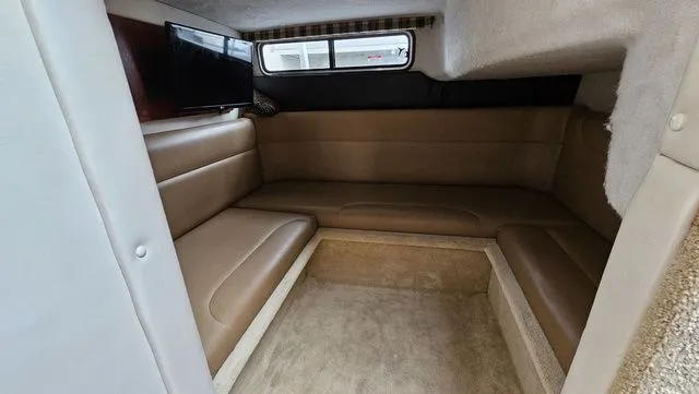 Slide: The Image of Monterey 282 Cruiser 2004 - 17