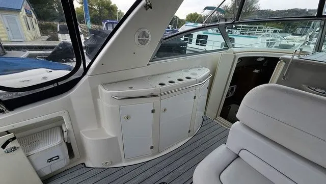 Slide: The Image of Monterey 282 Cruiser 2004 - 7