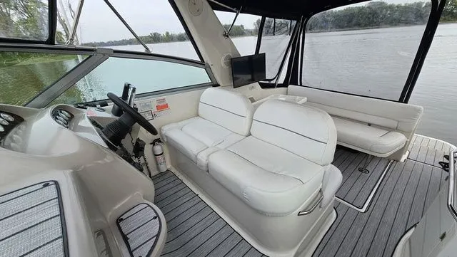 Slide: The Image of Monterey 282 Cruiser 2004 - 8