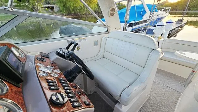 Slide: The Image of Rinker 300 Express Cruiser 2005 - 12