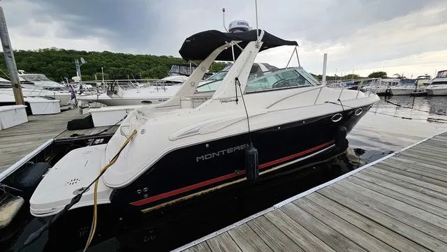 The Image of Monterey 322 Cruiser 2003 - 1