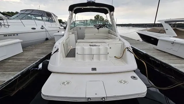 Slide: The Image of Monterey 322 Cruiser 2003 - 4