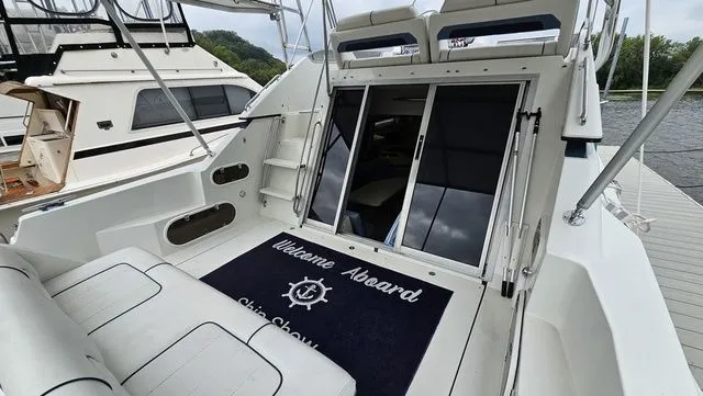 Slide: The Image of Carver Yachts 3467 Santego 1990 - 7