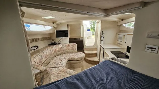 Slide: The Image of Bayliner 3055 Ciera 1999 - 18