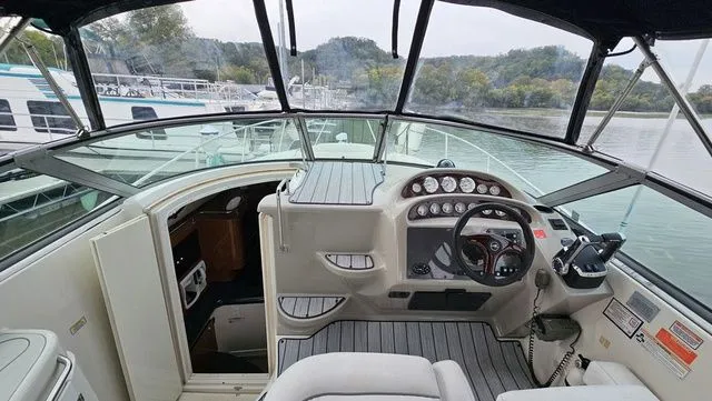 Slide: The Image of Monterey 282 Cruiser 2004 - 11