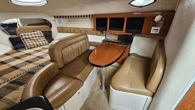 Slide: The Image of Monterey 282 Cruiser 2004 - 15