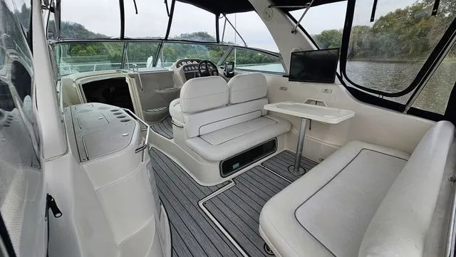 Slide: The Image of Monterey 282 Cruiser 2004 - 5