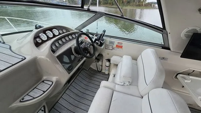 Slide: The Image of Monterey 282 Cruiser 2004 - 9