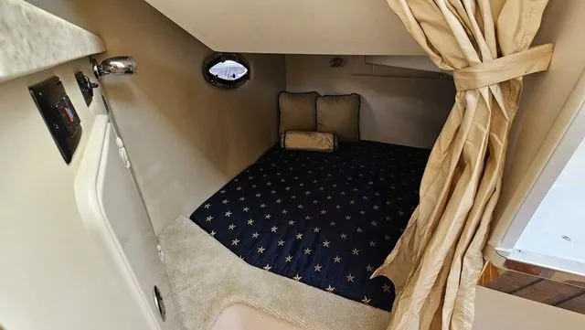 Slide: The Image of Regal 2565 Window Express 2008 - 18