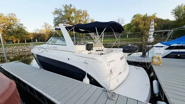 The Image of Rinker 300 Express Cruiser 2005 - 1